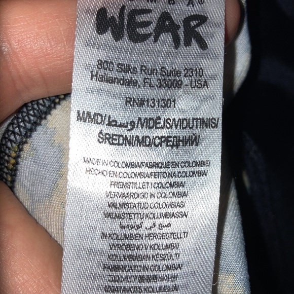 Zumba‎ capris - Picture 8 of 8